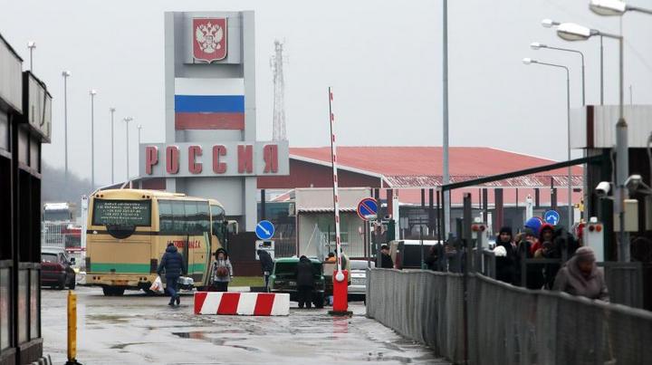 Все менше українців їздять в Росію