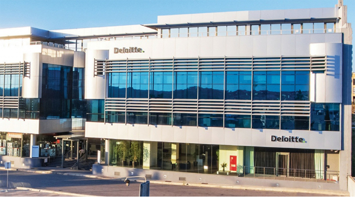 лідер з працевлаштування компанія Deloitte Consulting