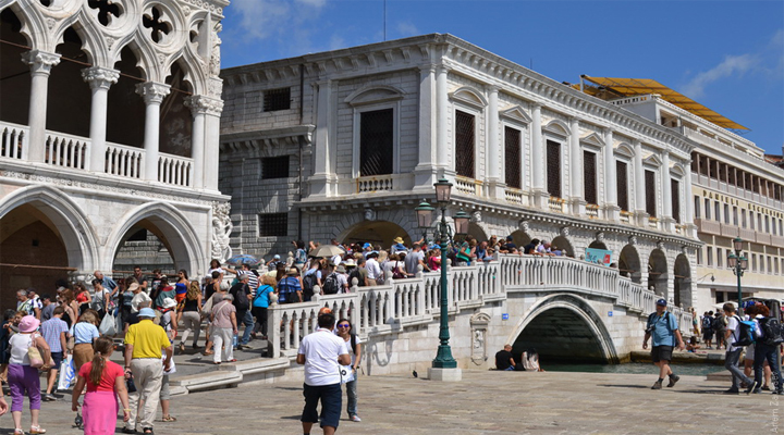 туристи у Венеції