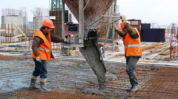 заробітні плати будівельників України