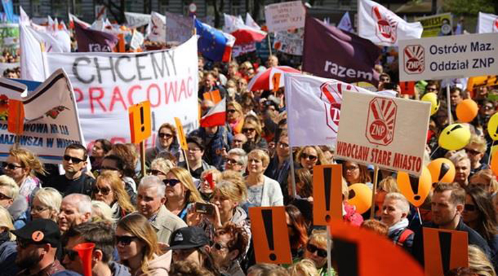 акции протеста польских учителей против новой реформы