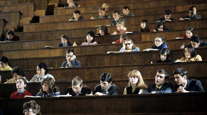 відтік студентів в університетах