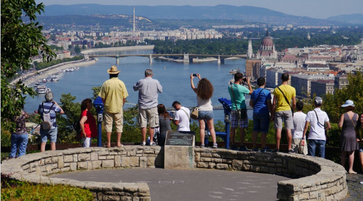 туристи в Будапешті