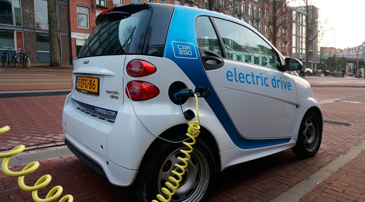 «экологически чистые» автомобили в Амстердаме