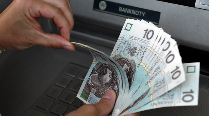 молоді поляки звільнені від прибуткового податку