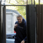 Алексей Навальный на свободе после 30 дней ареста Алексей Навальный на свободе после 30 дней ареста