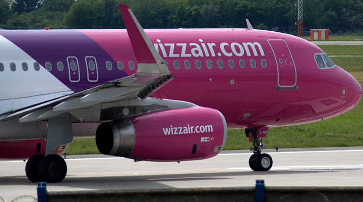 компанія Wizz Air зачастила з відміною польотів