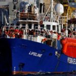 Италия блокируюет еще один корабль неправительственной организации с мигрантами Италия блокируюет еще один корабль неправительственной организации с мигрантами