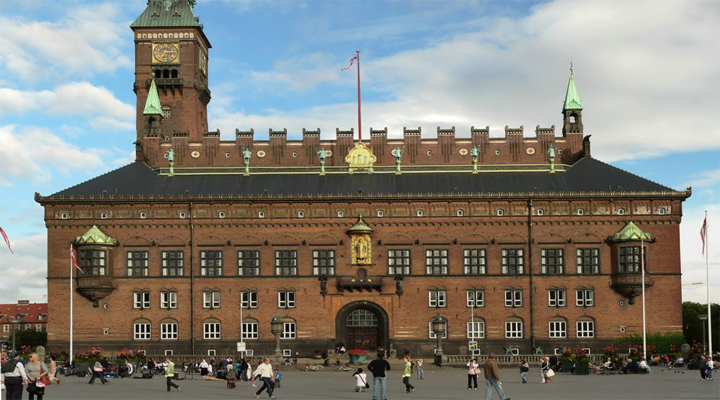 муніципальні службовці в Данії працюватимуть чотири дні на тиждень