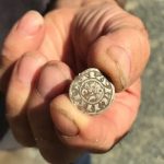 Незвичайний скарб знайдений у Франції. 14 тисяч середньовічних монет