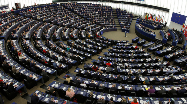 Европарламент выступает за расширение ЕС