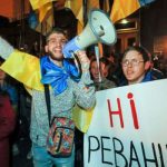 «Не здаватися». Українці протестують проти рішення Зеленського щодо Донбасу