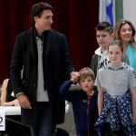 Канада знову вибрала партію Трюдо