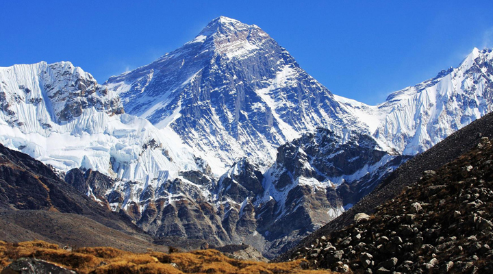высочайшая гора мира Эверест
