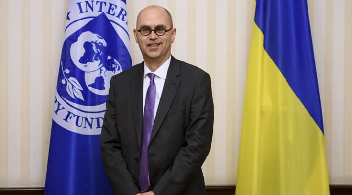 Глава миссии МВФ Рон ван Роден