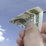 Грошові потоки від українців із-за кордону не міліють