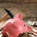 Менше половини українців мають можливість робити заощадження