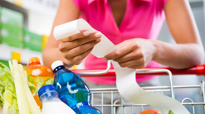 украинцы тратят почти половину денег на еду