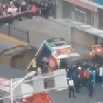 6 жертв після аварії автобуса у величезній ямі на дорозі в Китаї