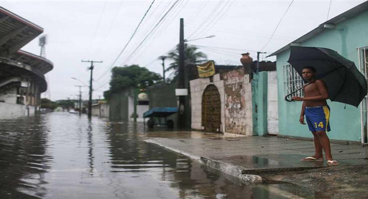 Число жертв наводнения в Бразилии увеличилось многократно