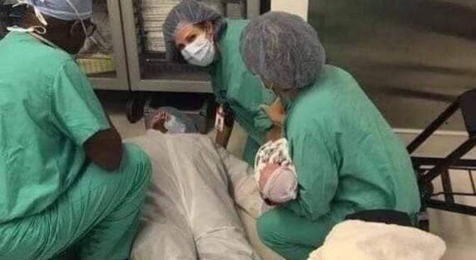 Мужчина потерял сознание после того, как его жена родила