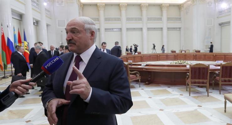 Лукашенко заявляет: Беларусь ведет войну с энергетикой