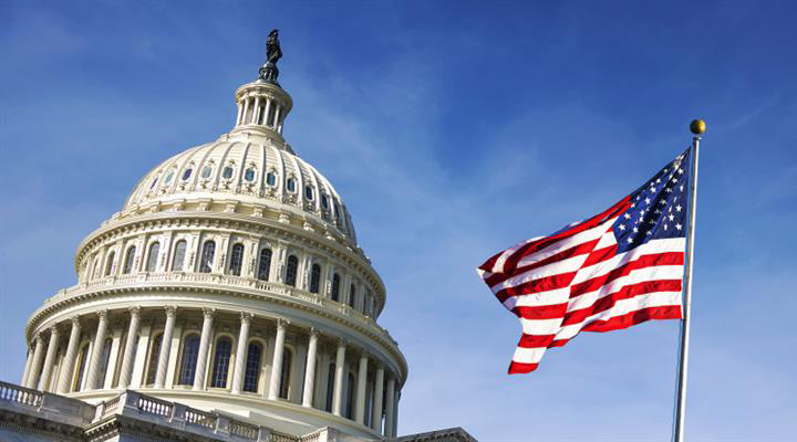 Конгрессе США напомнил Трампу о его военных полномочиях