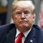 Трамп намерен ввести новое ограничение на въезд иностранцев Трамп намерен ввести новое ограничение на въезд иностранцев