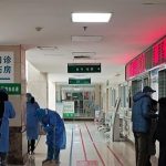 Доктор, который первым сообщил о китайском коронавирусе, умер