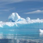 Найбільший в світі айсберг ось-ось вийде у відкритий океан