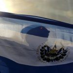 Військові та поліція втручаються в парламент Сальвадора (ВІДЕО) Військові та поліція втручаються в парламент Сальвадора (ВІДЕО)