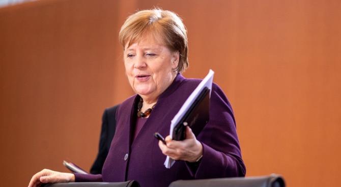 Меркель пообещала помощь Судану