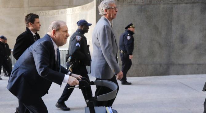 Харви Вайнштейн был госпитализирован