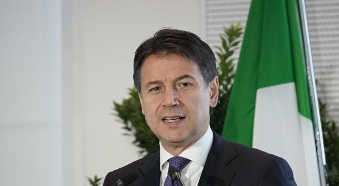 Премьер-министр Италии рассказывает о быстром распространении коронавируса