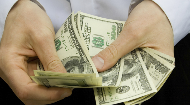 теперь денежные переводы из-за границы будут облагаться налогом