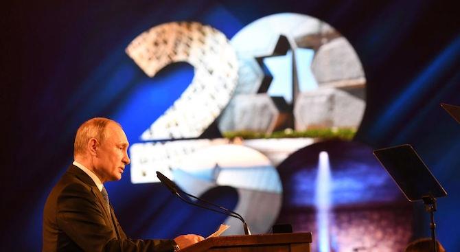 Путин: ощущается негативное влияние коронавируса на мировую экономику