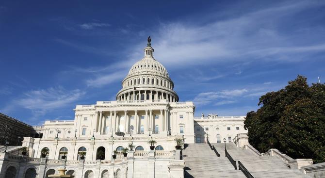 США одобрили законопроект о борьбе с коронавирусом на сумму 8,3 млрд долларов