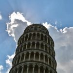 Они полностью разрушили башню Далласа