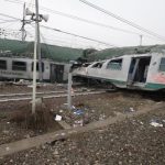 Во Франции скоростной поезд сошел с рельсов. Ранено не менее 20 человек