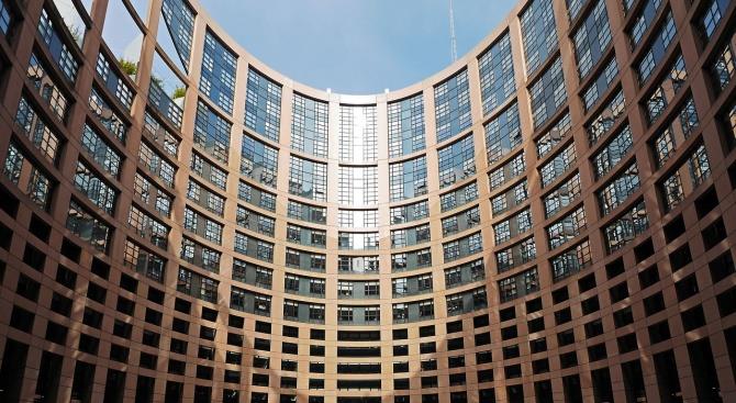 Европейский парламент перенес свое заседание из-за коронавируса