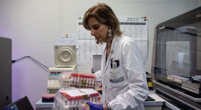 Лондон сообщил о самом большом скачке числа людей, инфицированных коронавирусом, за день