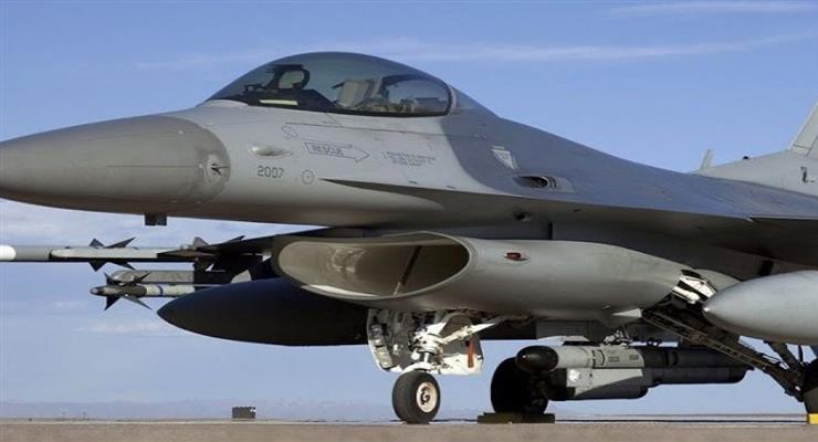 F-16 разбился в Исламабаде во время репетиции военного парада