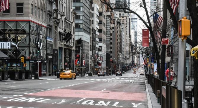 Более 60 человек умерли от нового коронавируса в США