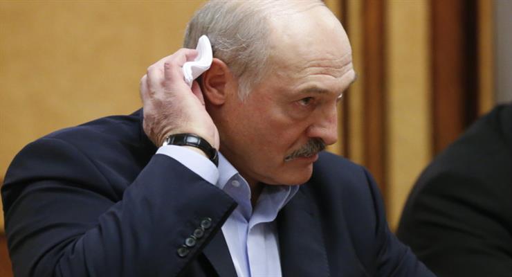 «Психоз»: Лукашенко осуждает мировые меры против коронавируса
