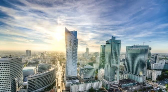 Польша закрывает школы до католической Пасхи