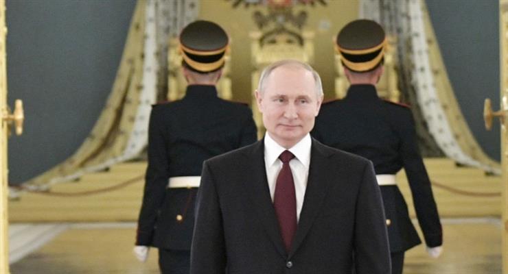 Путин не будет прятаться от COVID-19