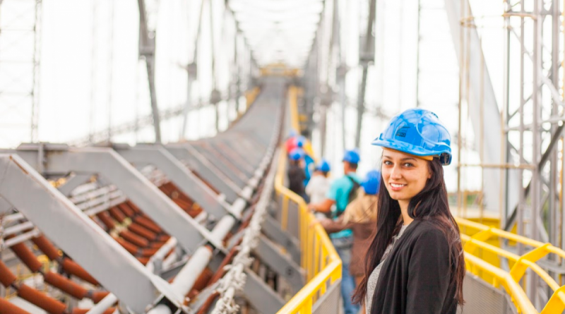 уряд канадської провінції Квебек хоче залучити жінок в промисловий сектор