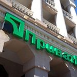 ПриватБанк временно остановил обмен валюты наличными деньгами