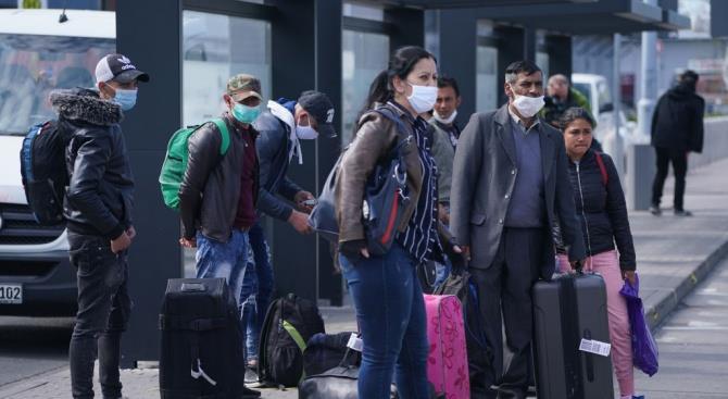 румыны едут на работу за границу специальными чартерными рейсами
