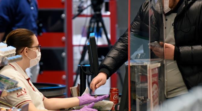 Курц наметил план по поэтапному снятию ограничений